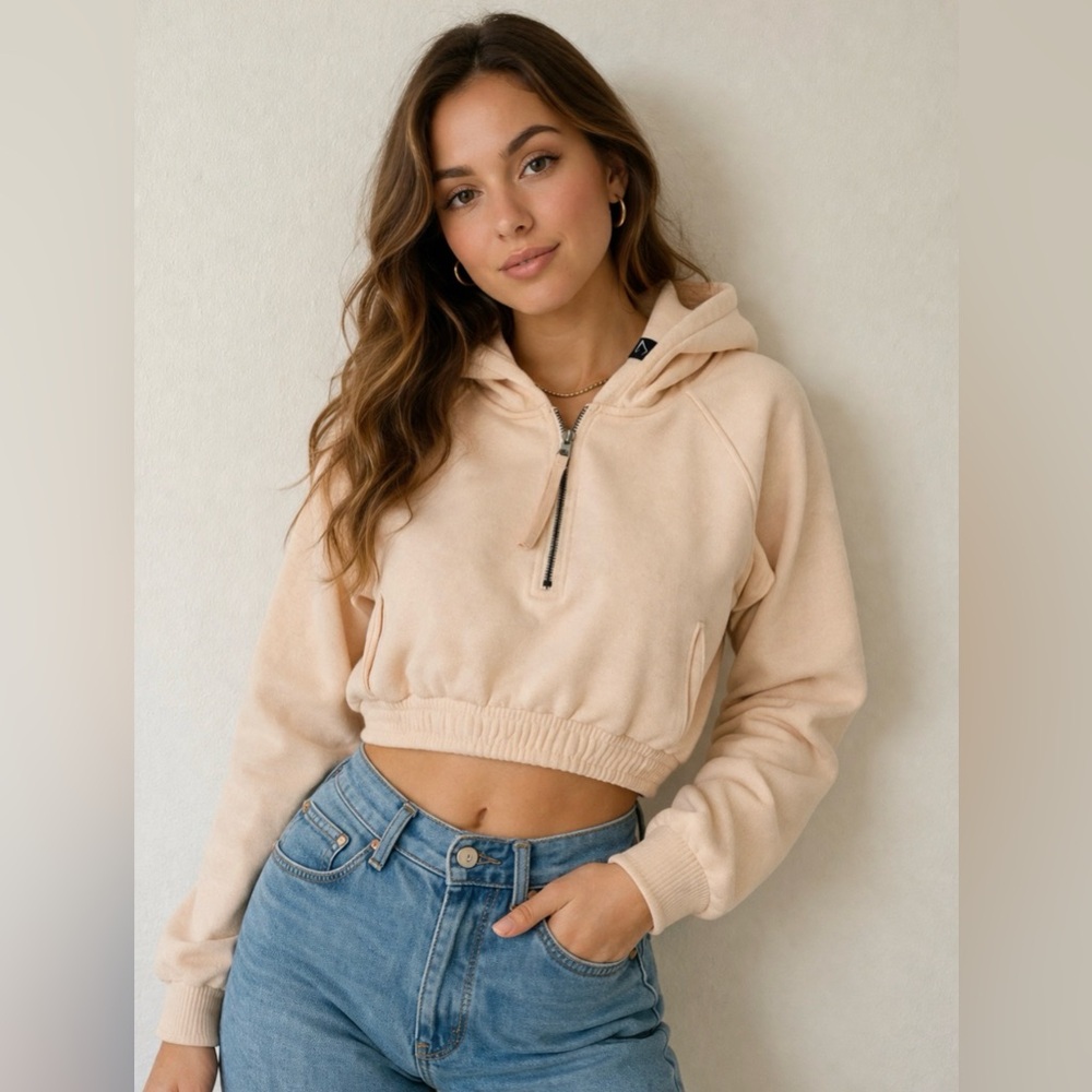 Gymshark Cropped Half-Zip Hoodie in Peach